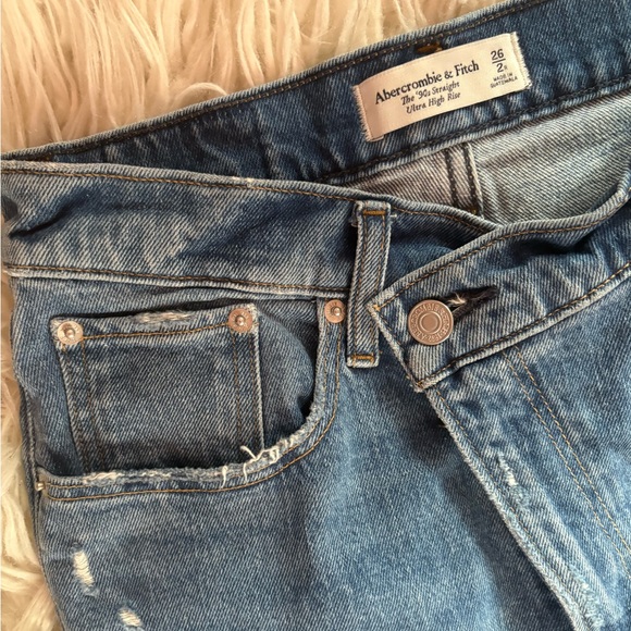 Abercrombie 90s Straight Ultra High Rise Jeans Size 26 - Picture 2 of 5